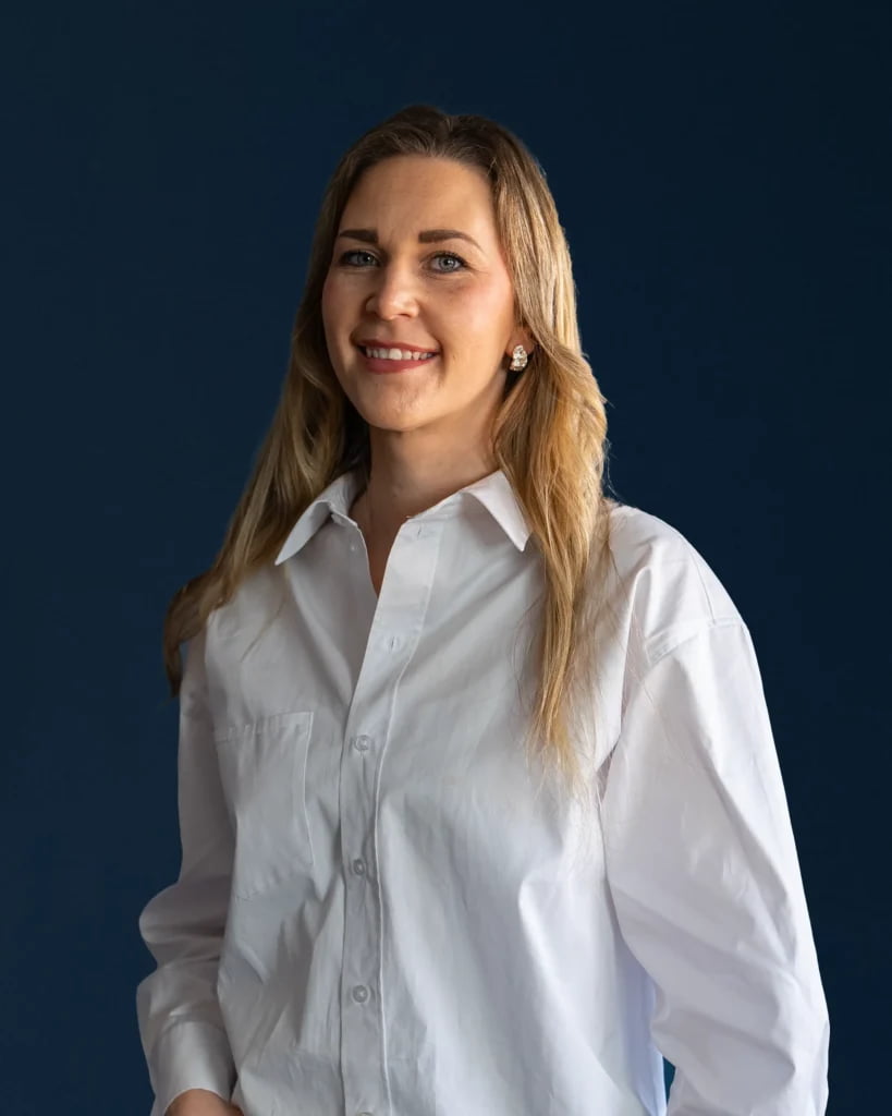 Som AI & Automations Manager hjelper jeg din bedrift med å implementere smarte og effektive systemer som jobber for deg – selv mens du sover