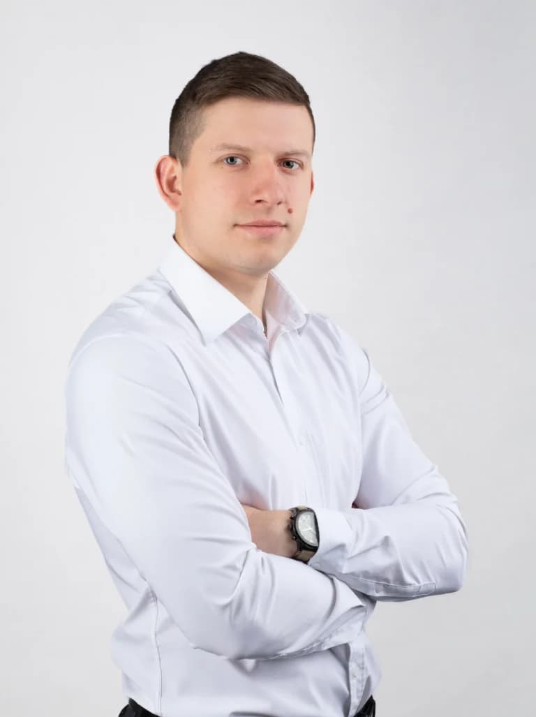 Hei! Jeg er en fullstack webutvikler, med spesialkompetanse innen PHP, JavaScript, HTML og CSS 👍